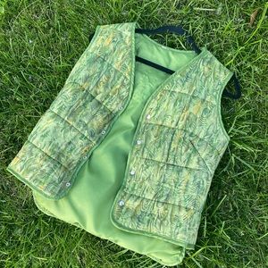 80s small/medium green puffer vest